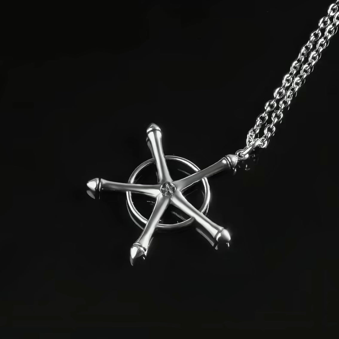 Quincy Cross- Chain Necklace